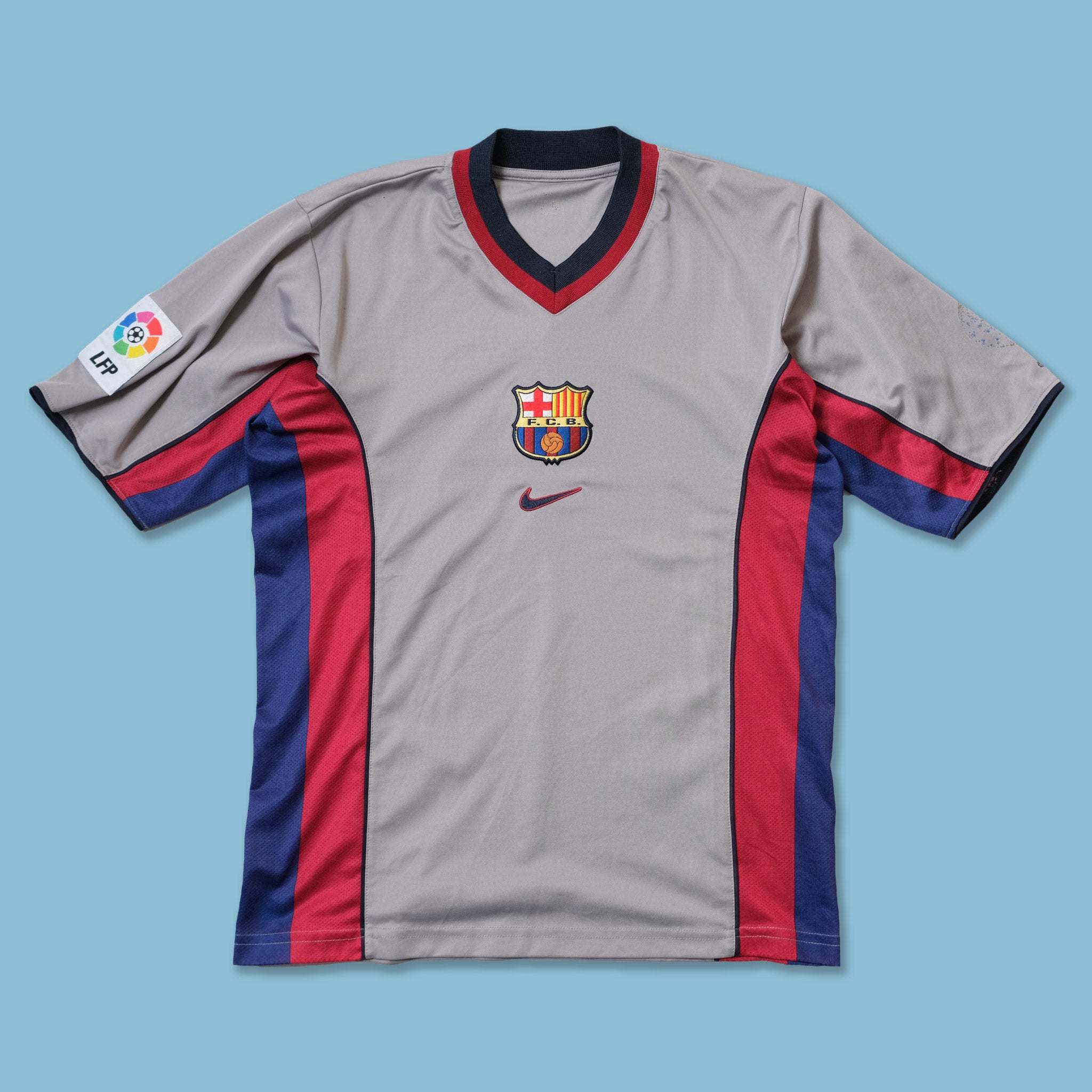 Football Is Everything - Barcelona Vintage T-Shirt Football Is Everything - Barcelona Vintage T-Shirt