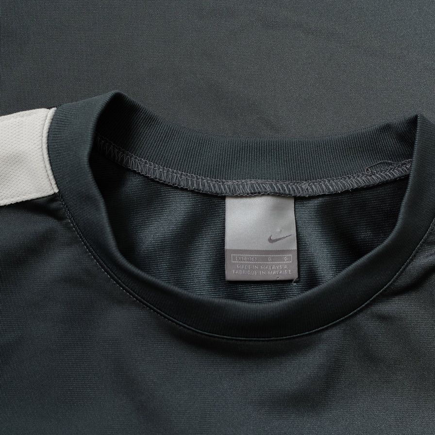 Vintage Nike Women's Jersey Small / Medium