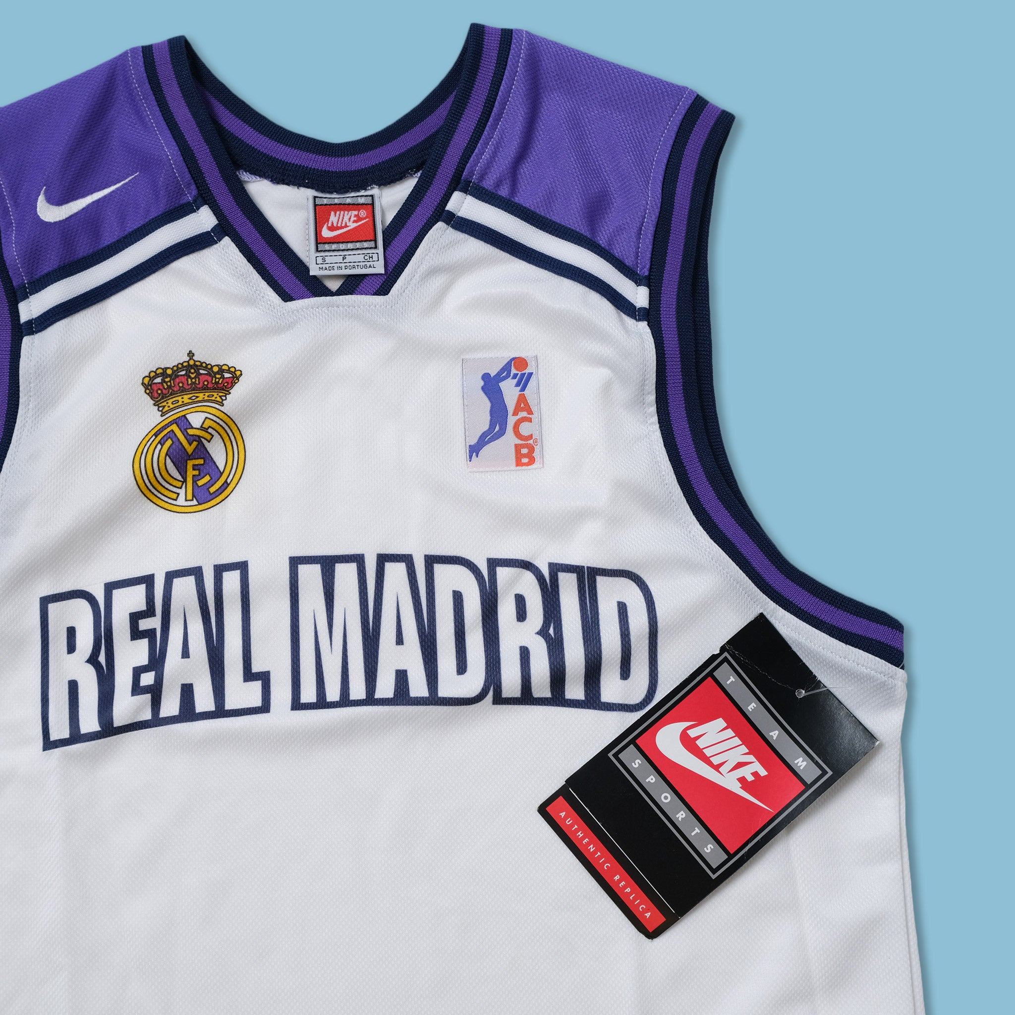 Clancy invierno ayudante Vintage Deadstock Nike Real Madrid Basketball Jersey Small | Double Double  Vintage