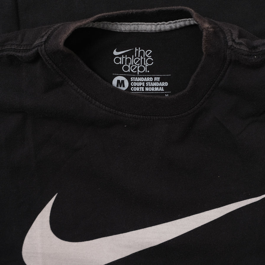 Nike Swoosh T-Shirt Medium