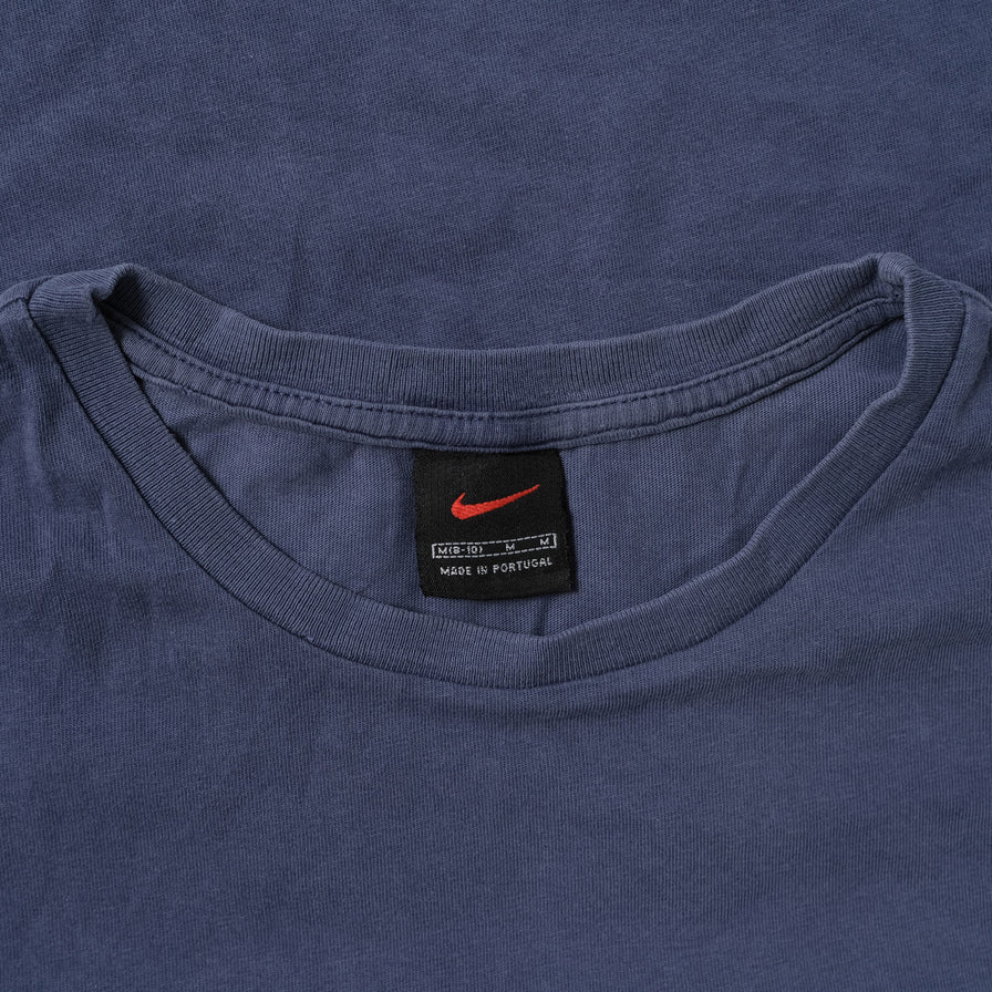 Vintage Nike Women's T-Shirt Small
