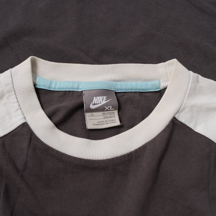 Vintage Nike Logo T-Shirt Small