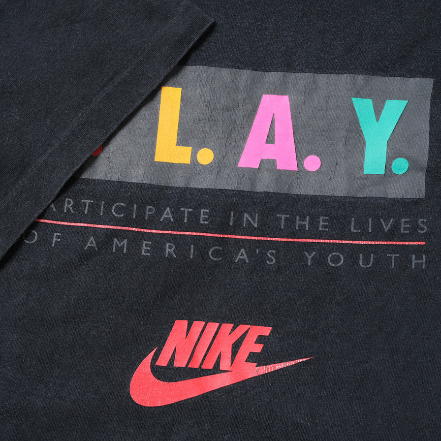 Vintage Nike P.L.A.Y. T-Shirt Large