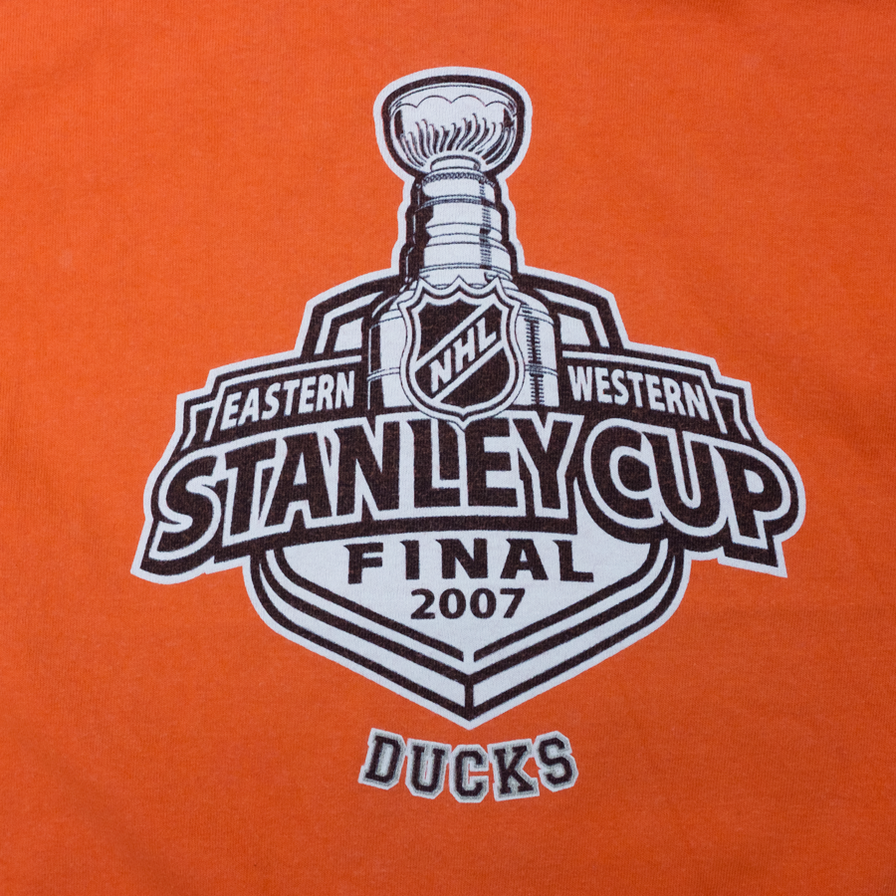 NHL Stanley Cup T-Shirt Small - Double Double Vintage