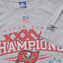 Vintage 2002 Reebok Tampa Bay Buccaneers T-Shirt Medium / Large
