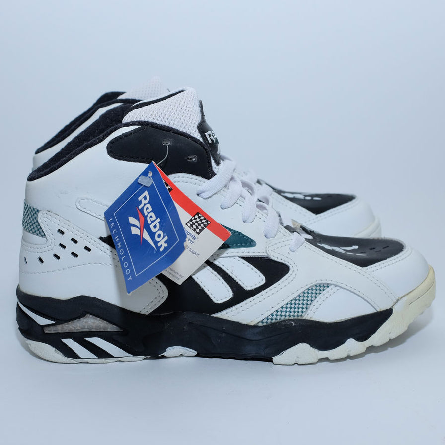 Vintage Reebok Outrage JR EU 38.5 - Double Double Vintage
