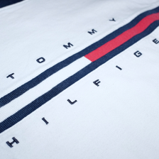 Tommy Hilfiger T-Shirt Small / Medium - Double Double Vintage